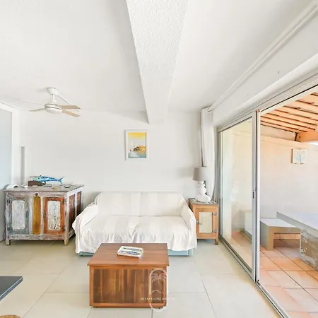 Bona 1 Lit Superposés Parking Wifi Pieds Dans L'eau By Hc * Hyères