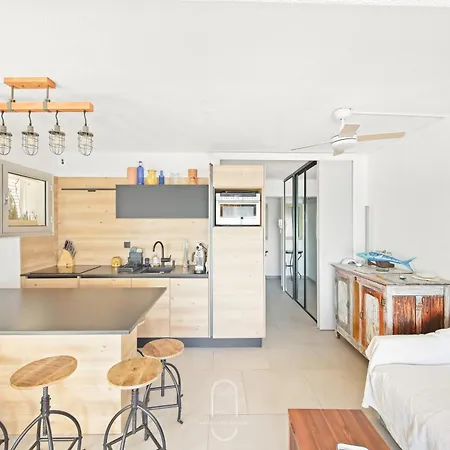 公寓 Bona 1 Lit Superposes Parking Wifi Pieds Dans L'eau By Hc 耶尔