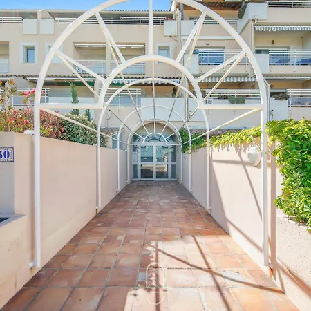 Apartment Bona 1 Lit Superposes Parking Wifi Pieds Dans L'eau By Hc Hyeres
