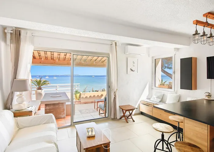 Bona 1 Lit Superposes Parking Wifi Pieds Dans L'eau By Hc Apartament